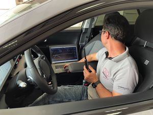 Hyundai Ioniq 5 Carhifi Soundverbesserung Upgrade Werksanlage Komplettpaket mit Einbau Service Hyundai Ioniq 5 Carhifi Soundverbesserung Upgrade Werksanlage Komplettpaket mit Einbau Service