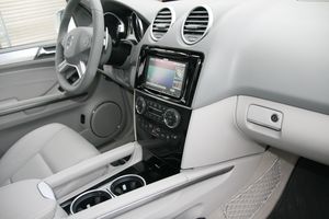 Mercedes ML Autoradio Car-Hifi Subwoofer Einbau Spezialist Stuttgart Mercedes ML Autoradio Car-Hifi Subwoofer Einbau Spezialist Stuttgart